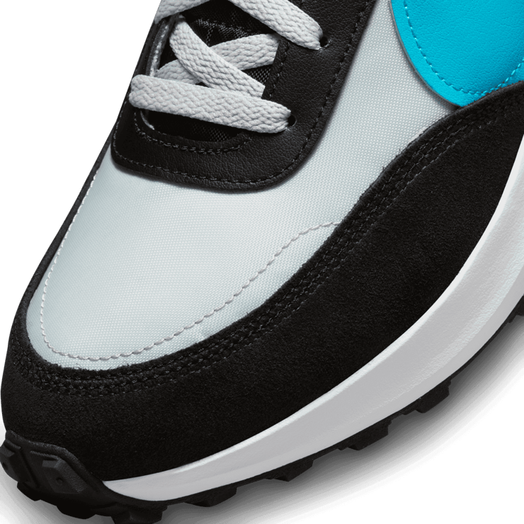 Nike Waffle Debut Angle 4