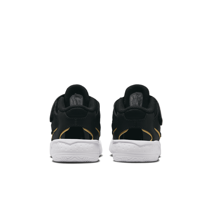 Jordan Max Aura 4 (TD) Angle 3