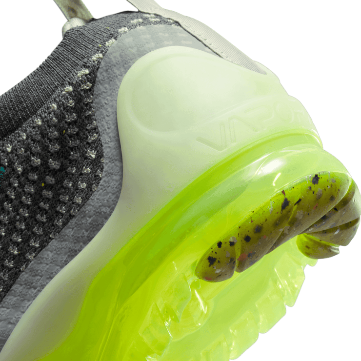 Nike Air VaporMax 2021 FK (GS) Angle 5