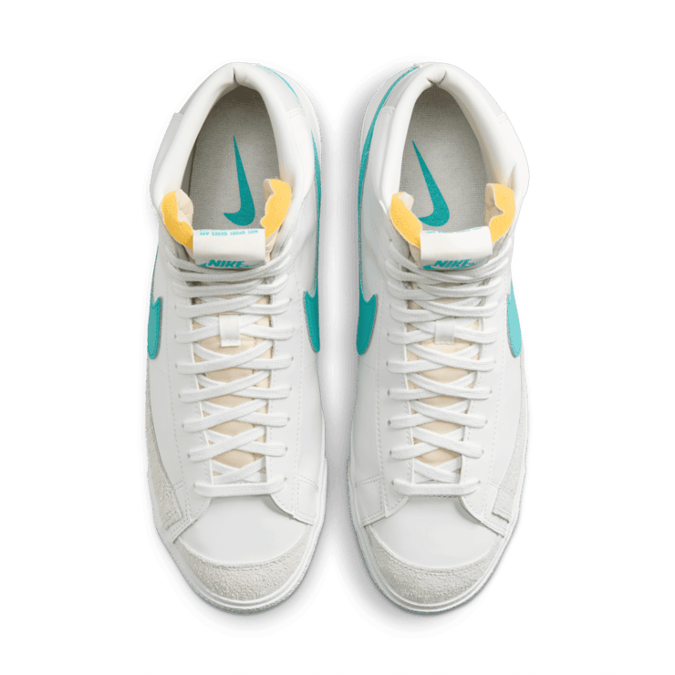 Nike Blazer Mid '77 Vintage Angle 1