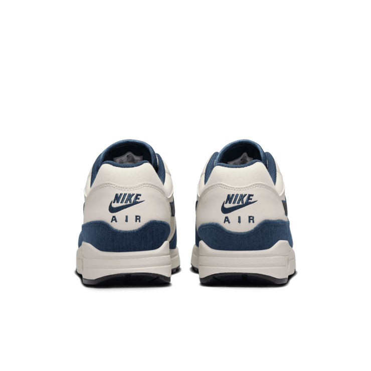 Nike Air Max 1 Angle 3