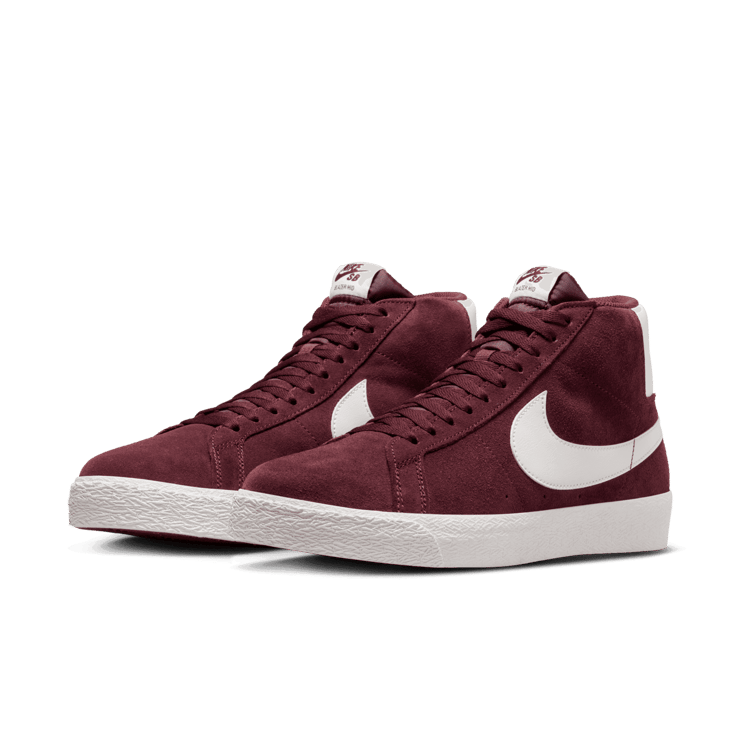 Nike SB Zoom Blazer Mid Skate Angle 2
