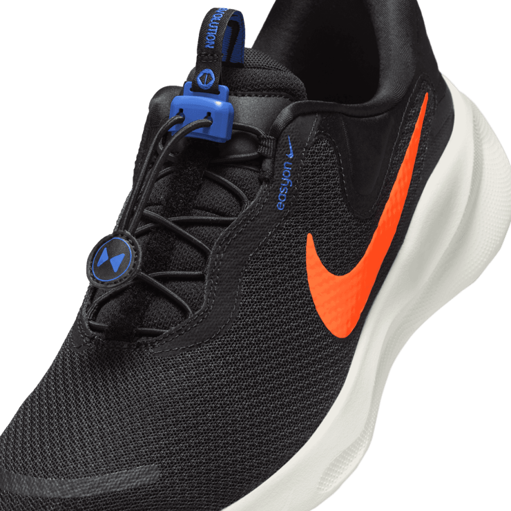 Nike Revolution 7 EasyOn Road Angle 4