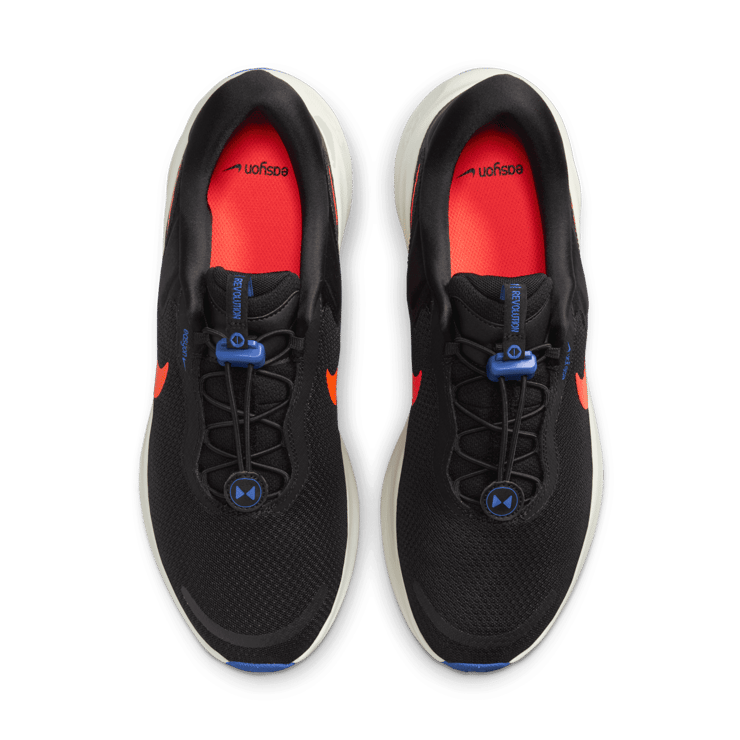 Nike Revolution 7 EasyOn Road Angle 1