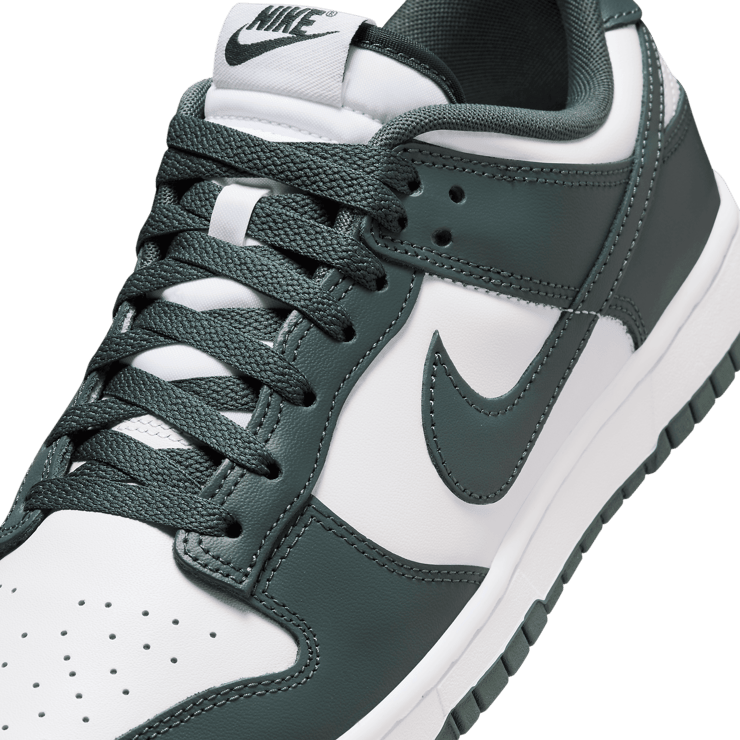 Nike Dunk Low Vintage Green Angle 4