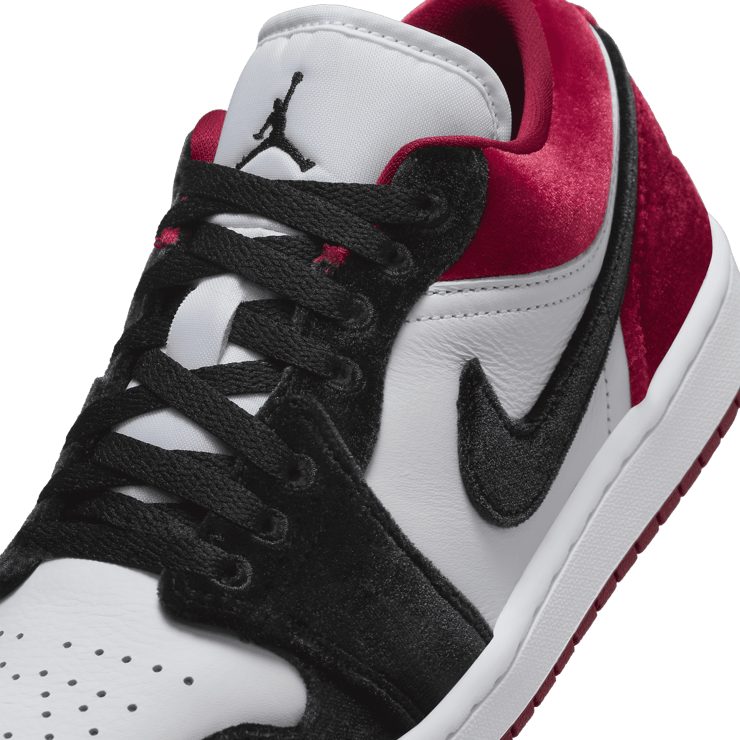 Air Jordan 1 Low Velvet Black Toe (W) Angle 4