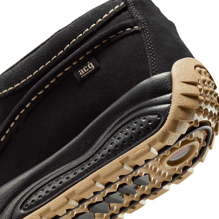 Nike ACG Izy Black Limestone Angle 5