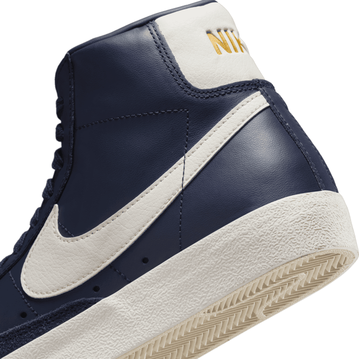 Nike Blazer Mid '77 'Olympic' (W) Angle 5