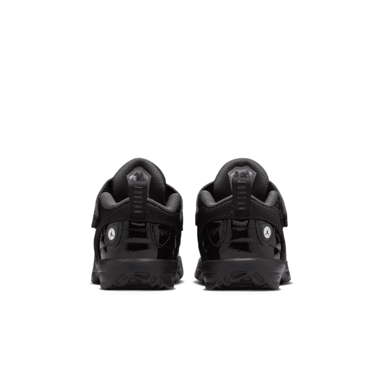 Jordan Max Aura 6 (TD) Angle 3
