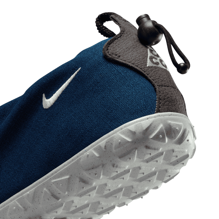 Nike ACG Moc Angle 5