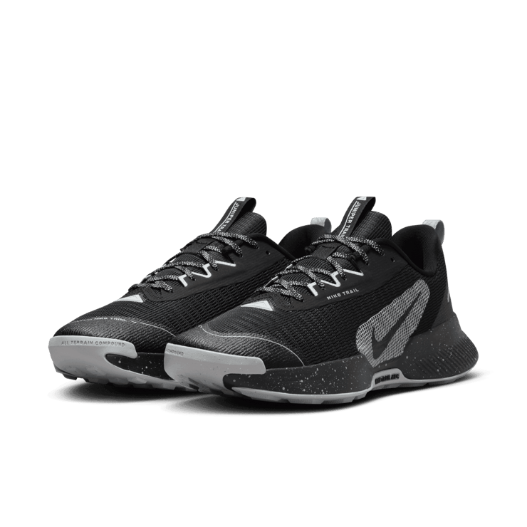 Nike Juniper Trail 3 Trail Angle 2