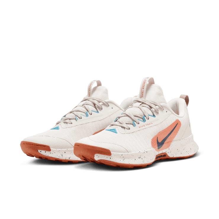 Nike Juniper Trail 3 Trail Angle 2