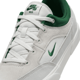 Nike SB Malor SB 'Platinum Tint Fir' Angle 4