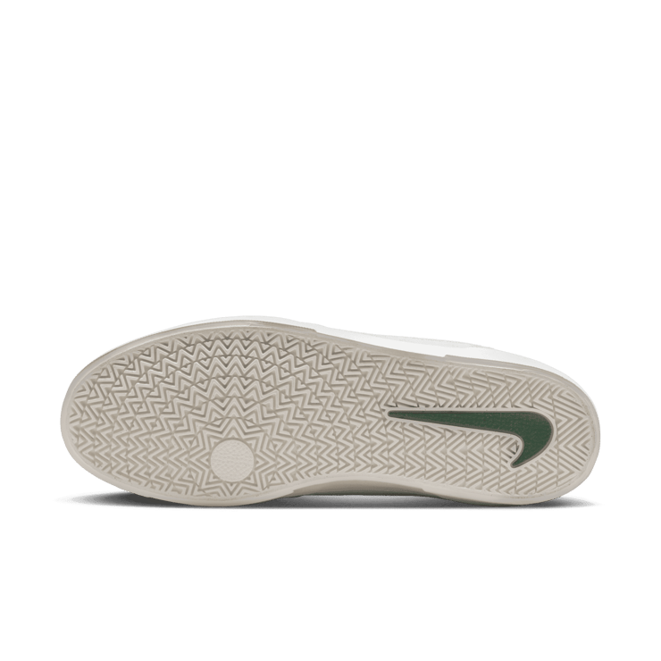 Nike SB Malor SB 'Platinum Tint Fir' Angle 0