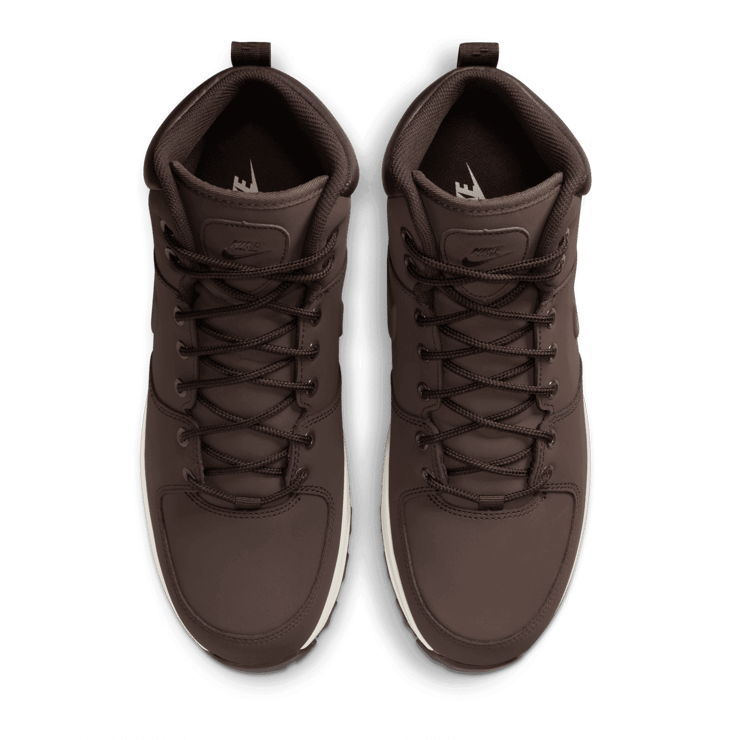 Nike Manoa Leather SE Boots Angle 1