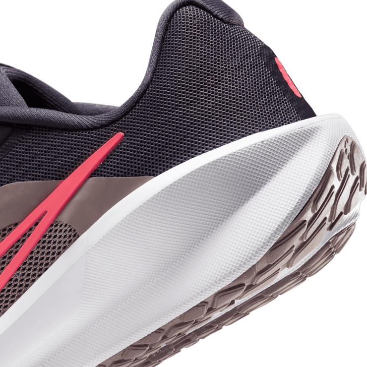 Nike Downshifter 13 Road Angle 5