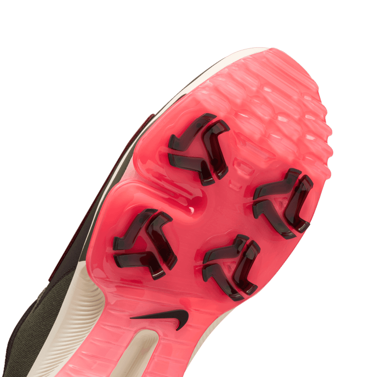 Nike Infinity Tour 2 Golf (Wide) Angle 4
