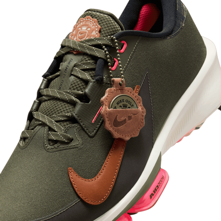 Nike Infinity Tour 2 Golf (Wide) Angle 7