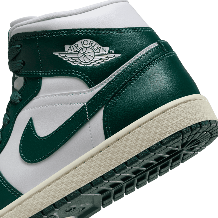 Air Jordan 1 Mid Oxidised Green (W) Angle 5