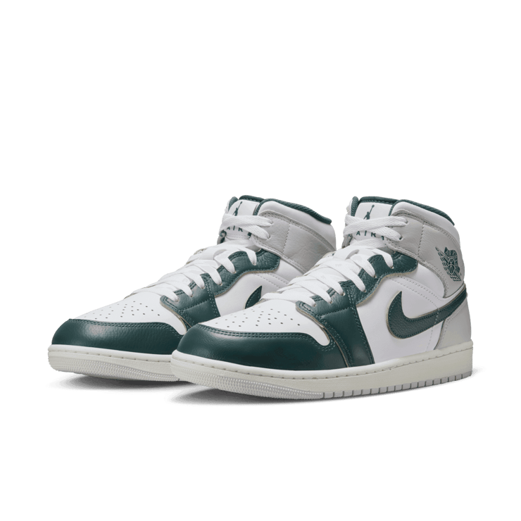 Air Jordan 1 Mid SE Oxidized Green Angle 2