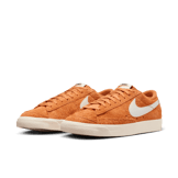 Nike Blazer Low '77 Vintage Angle 2