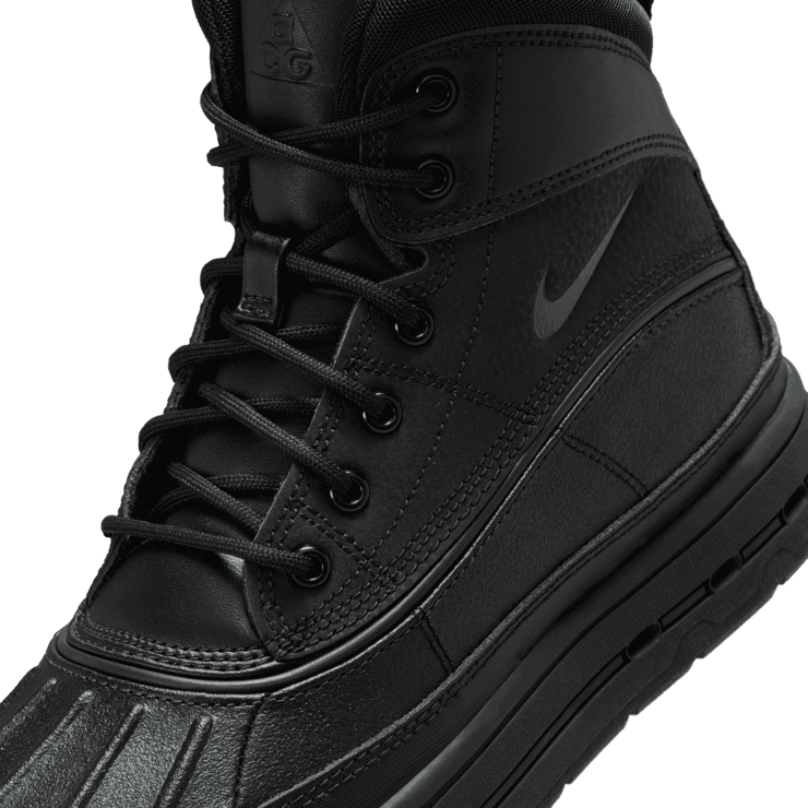 Nike Woodside 2 High Boots (GS) Angle 4