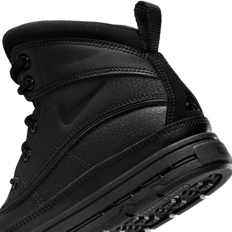 Nike Woodside 2 High Boots (PS) Angle 5