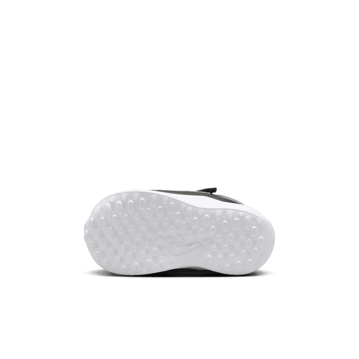 Nike Revolution 7 (TD) Angle 0