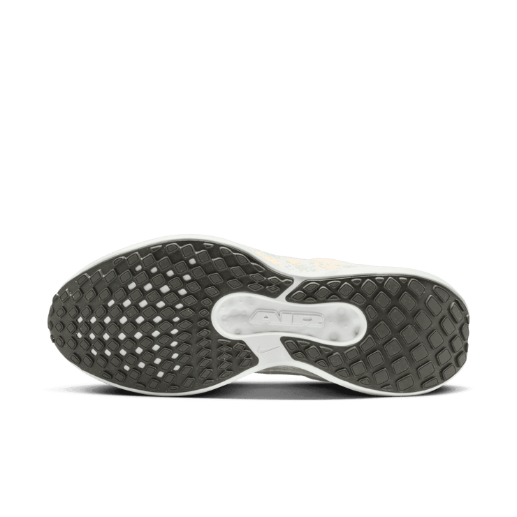 Nike Air Winflo 11 Road Angle 0