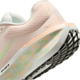 Nike Air Winflo 11 Road Angle 5