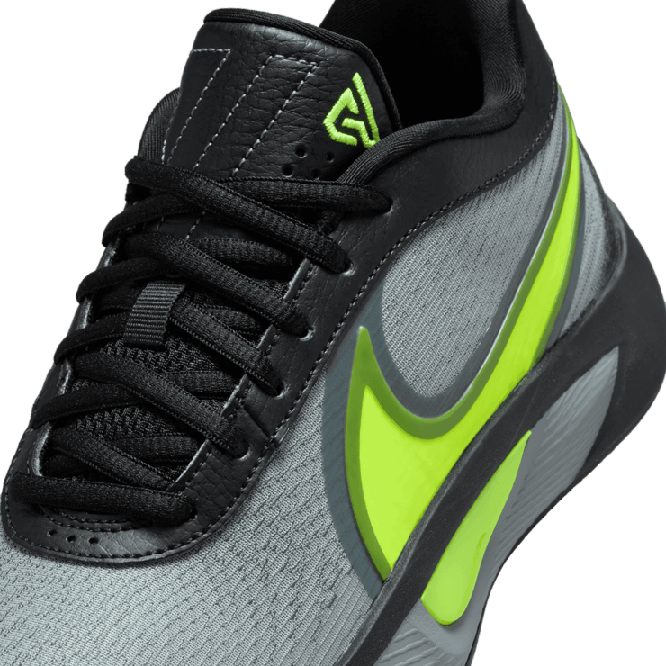 Nike Giannis Freak 6 Niaja (GS) Angle 4