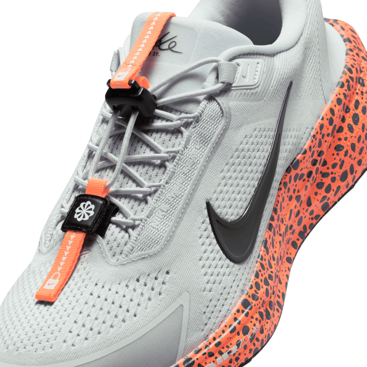 Nike Pegasus EasyOn Olympic Safari Angle 4