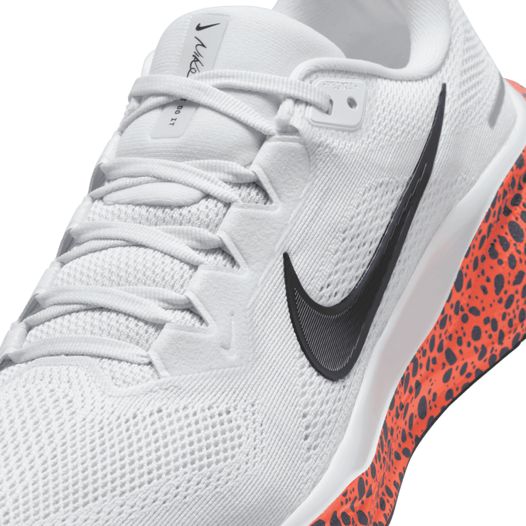 Nike Pegasus 41 Electric (Safari Olympic) Angle 5