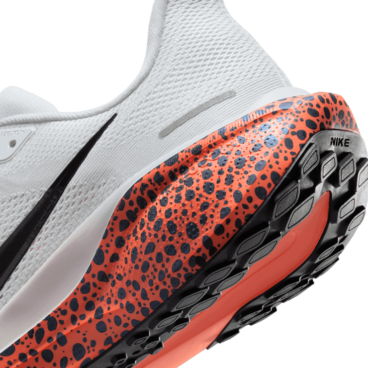 Nike Pegasus 41 Electric (Safari Olympic) Angle 6