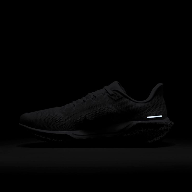 Nike Pegasus 41 Electric (Safari Olympic) Angle 8