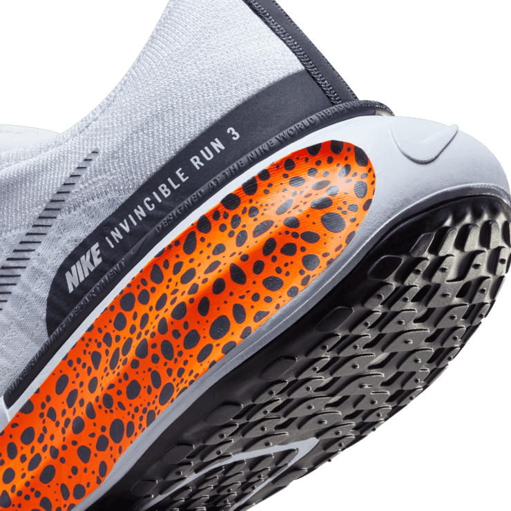 Nike Invincible 3 Electric (Olympic Safari) Angle 5