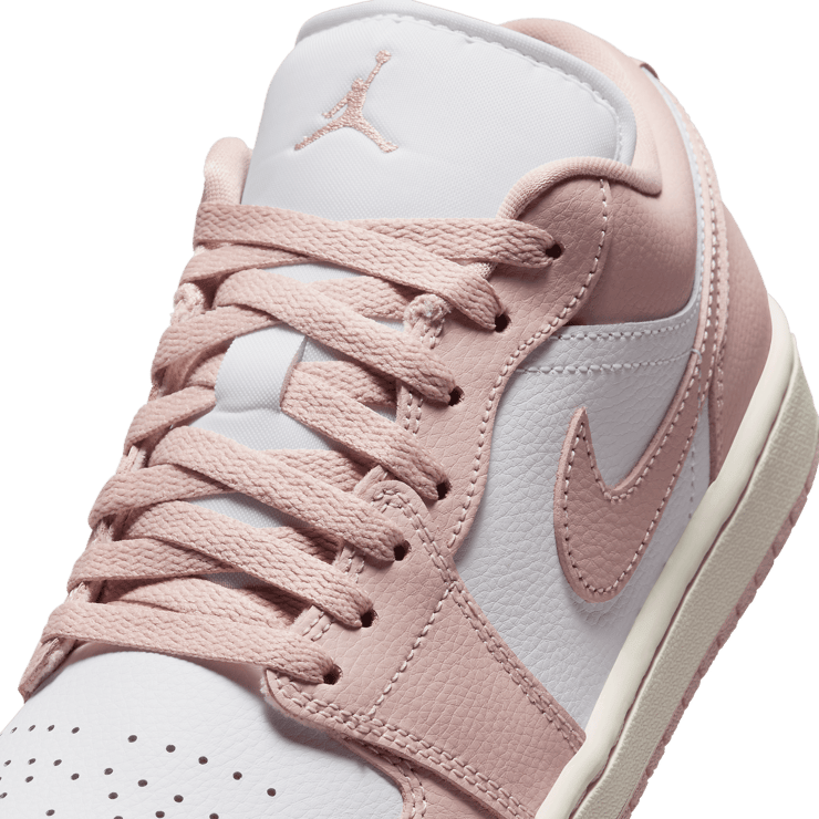 Air Jordan 1 Low White Pink Oxford (W) Angle 4
