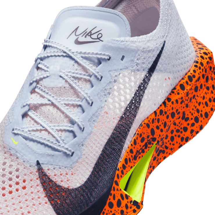 Nike ZoomX VaporFly Next% 3 'Electric Pack' Angle 4