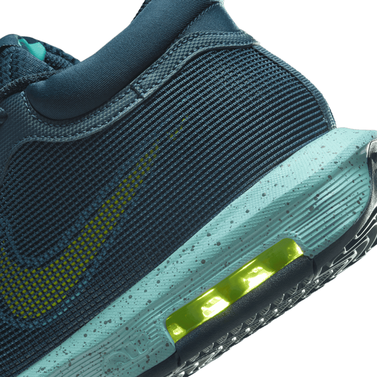 Nike LeBron Witness 8 Basketball Angle 5