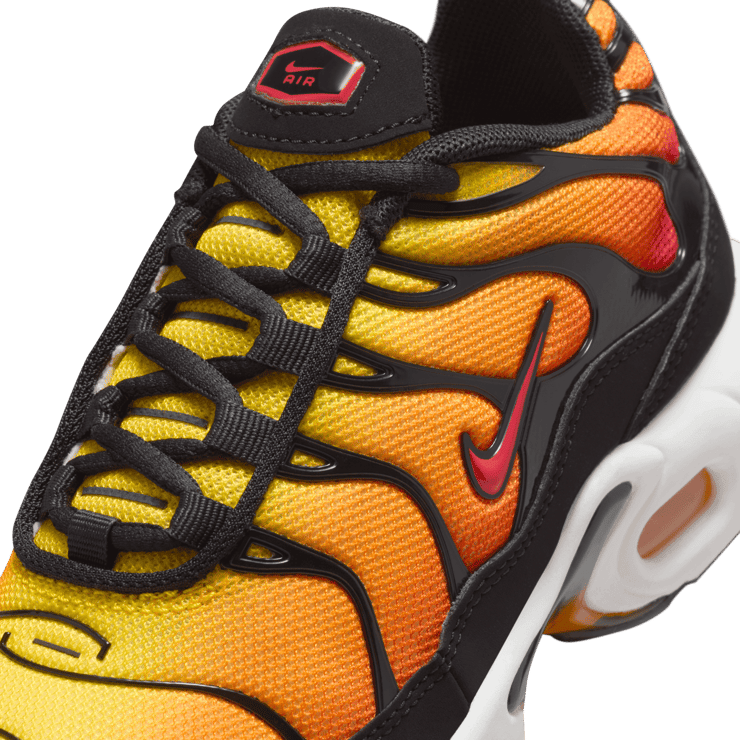 Nike Air Max Plus 'Sunset' 2024 (PS) Angle 4