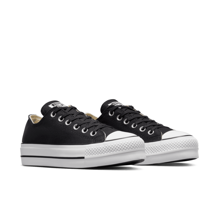Nike Chuck Taylor All Star Lift Platform Canvas Angle 2