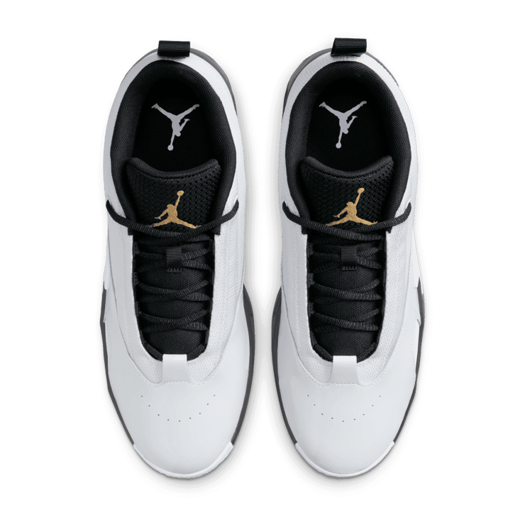 Jordan Max Aura 6 Angle 1