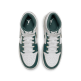 Air Jordan 1 Mid SE (GS) Angle 1