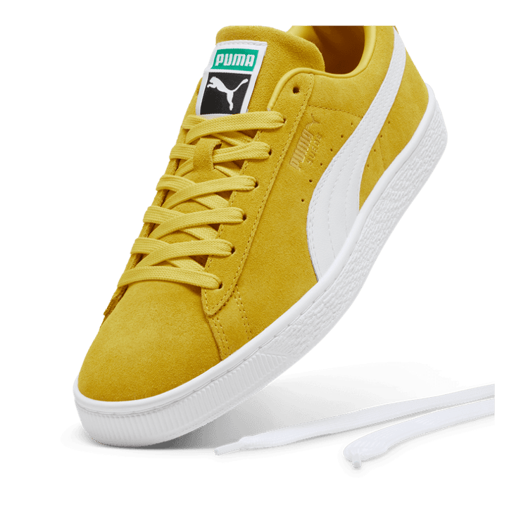 PUMA Suede Classic Sneakers in Fresh Pear/White Angle 2