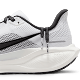 Nike Pegasus 41 Road Angle 10