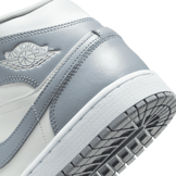 Air Jordan 1 Mid Sail Stealth (W) Angle 5