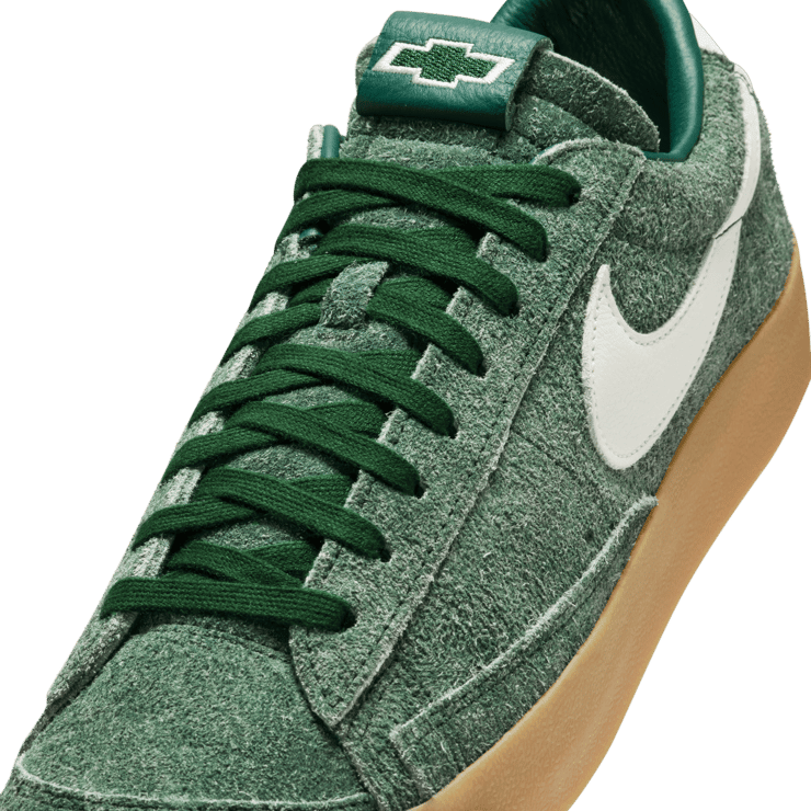 Nike Blazer Low Devin Booker Team Dark Green Angle 10