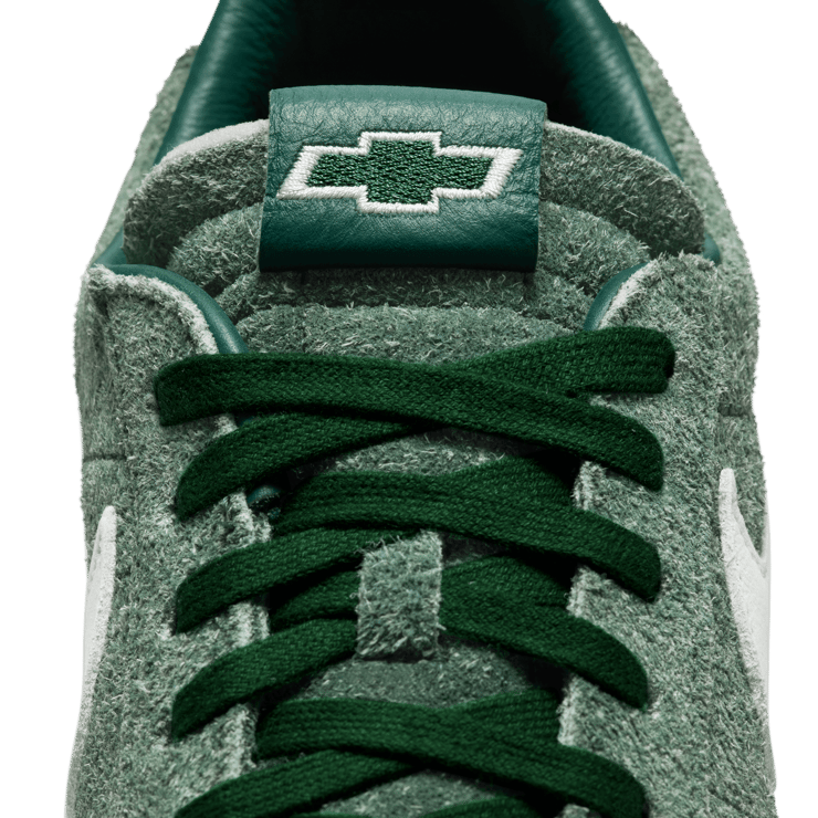 Nike Blazer Low Devin Booker Team Dark Green Angle 11