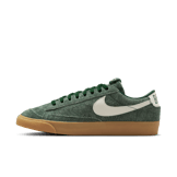 Nike Blazer Low Devin Booker Team Dark Green Angle 2