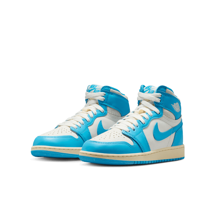 Air Jordan 1 Retro High OG UNC Reimagined (GS) Angle 2